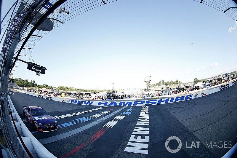 Denny Hamlin, Joe Gibbs Racing Toyota takes the win