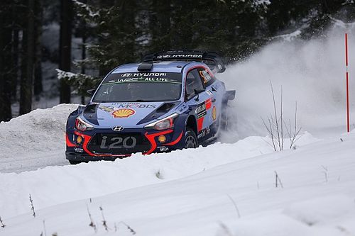 Neuville gan&oacute; en Suecia y lidera el campeonato