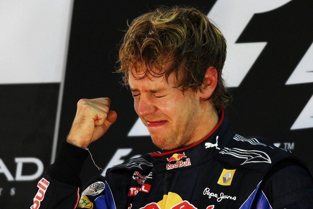 Podio: Ganador de la carrera y campe&oacute;n del mundo Sebastian Vettel, Red Bull Racing celebra