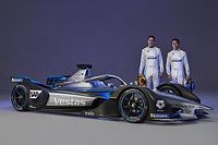 Mercedes presenta su &uacute;ltimo coche de F&oacute;rmula E