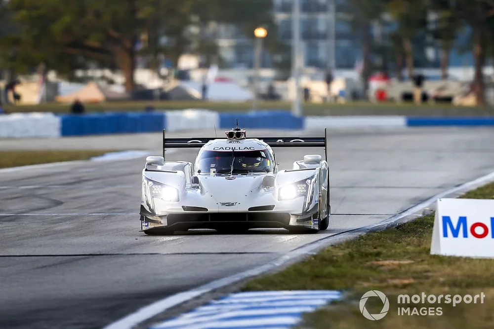 #01 Chip Ganassi Racing Cadillac DPi, DPi: Scott Dixon, Renger van der Zande, Kevin Magnussen 