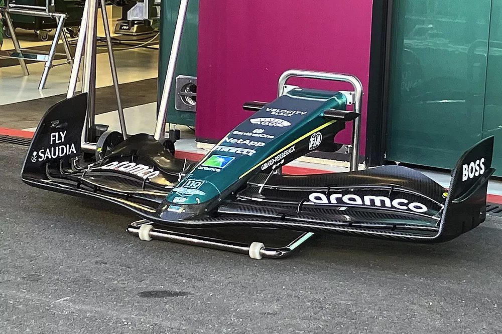 Aler&oacute;n delantero del Aston Martin AMR23