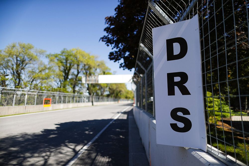 A DRS sign and circuit detail