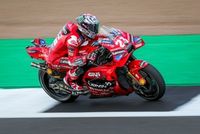 Bastianini gana por delante de Mart&iacute;n en Silverstone; ca&iacute;das de Bagnaia y M&aacute;rquez