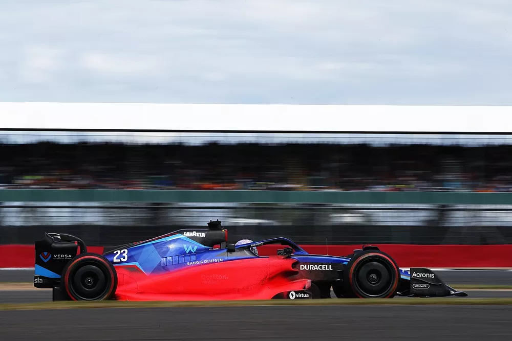 Alex Albon, Williams FW44, avec de la peinture de visualisation