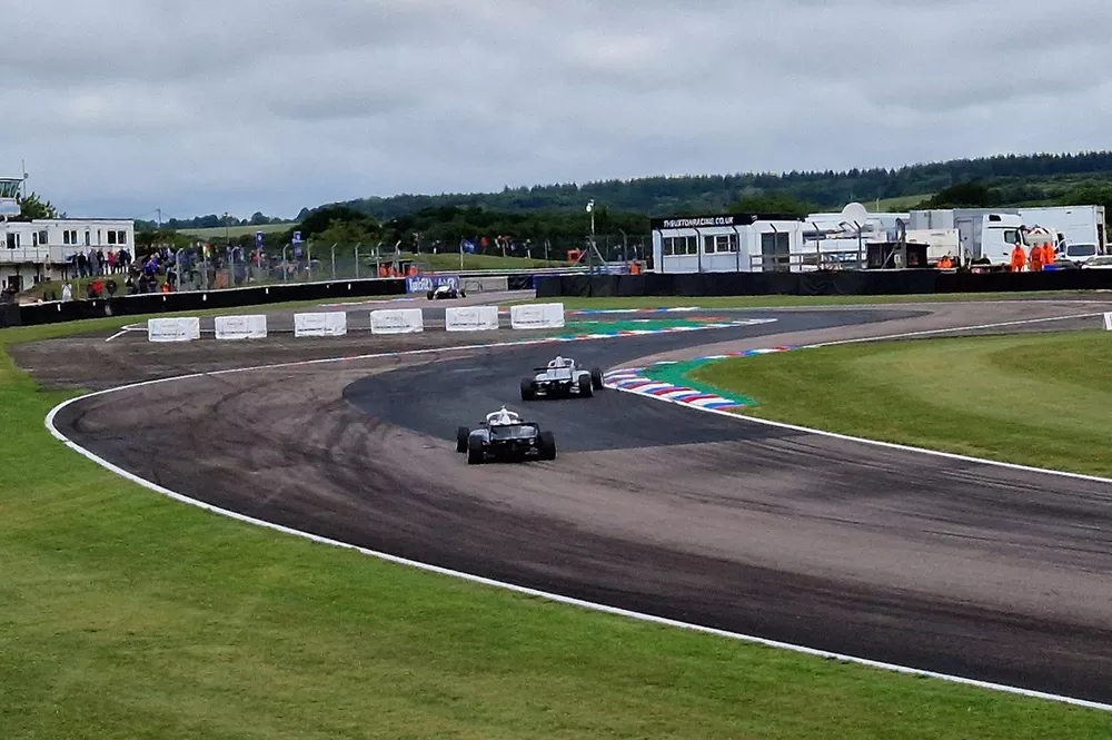 Thruxton atmosphere