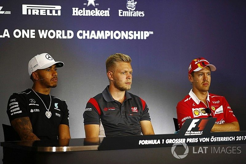Lewis Hamilton, Mercedes AMG F1, Kevin Magnussen, Haas F1 Team, Sebastian Vettel, Ferrari