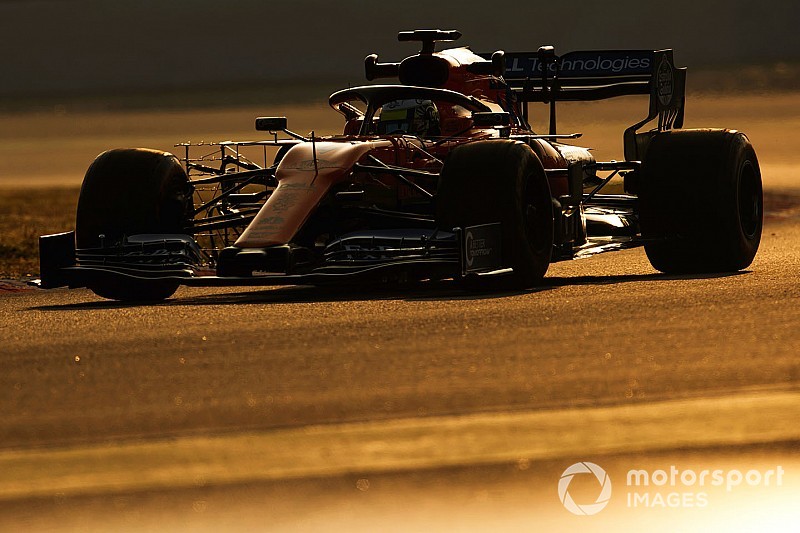 McLaren garajında yangın çıktı, üç kişi hafif şekilde etkilendi