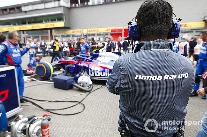 Honda introduit une évolution, Toro Rosso en fond de grille