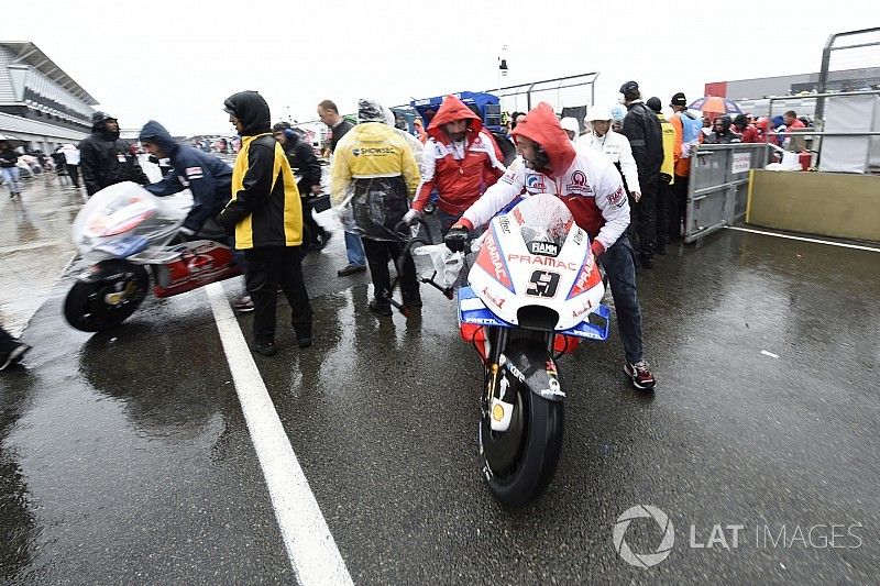 Bikes being pushed off the grid