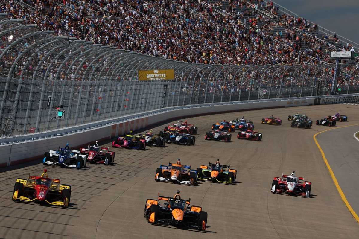 IndyCar announces historic multi-year deal with Chevrolet and Honda