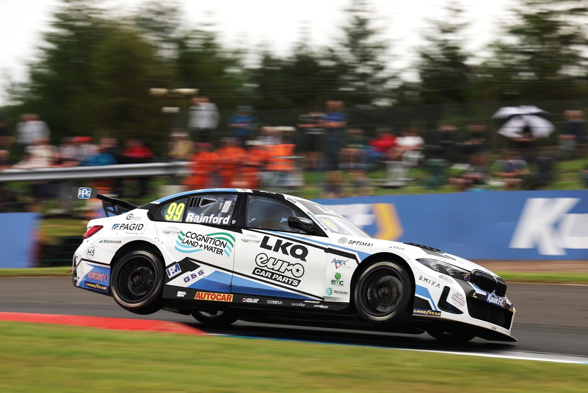 BTCC Knockhill: Rainford takes maiden BTCC pole