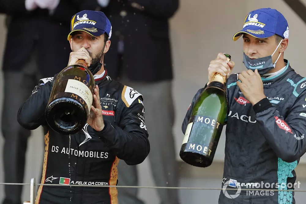 Antonio Felix Da Costa, DS Techeetah, Mitch Evans, Jaguar Racing, celebrates on the podium