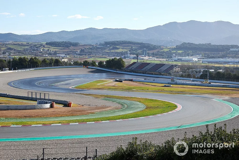 Trabajos de remodelaci&oacute;n de la curva 10 del Circuit de Barcelona-Catalunya
