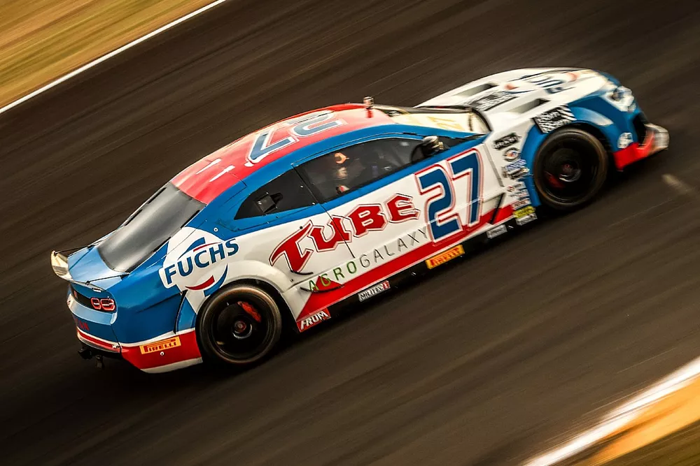 Carro de Lucas Mendes e Rodrigo Sperafico