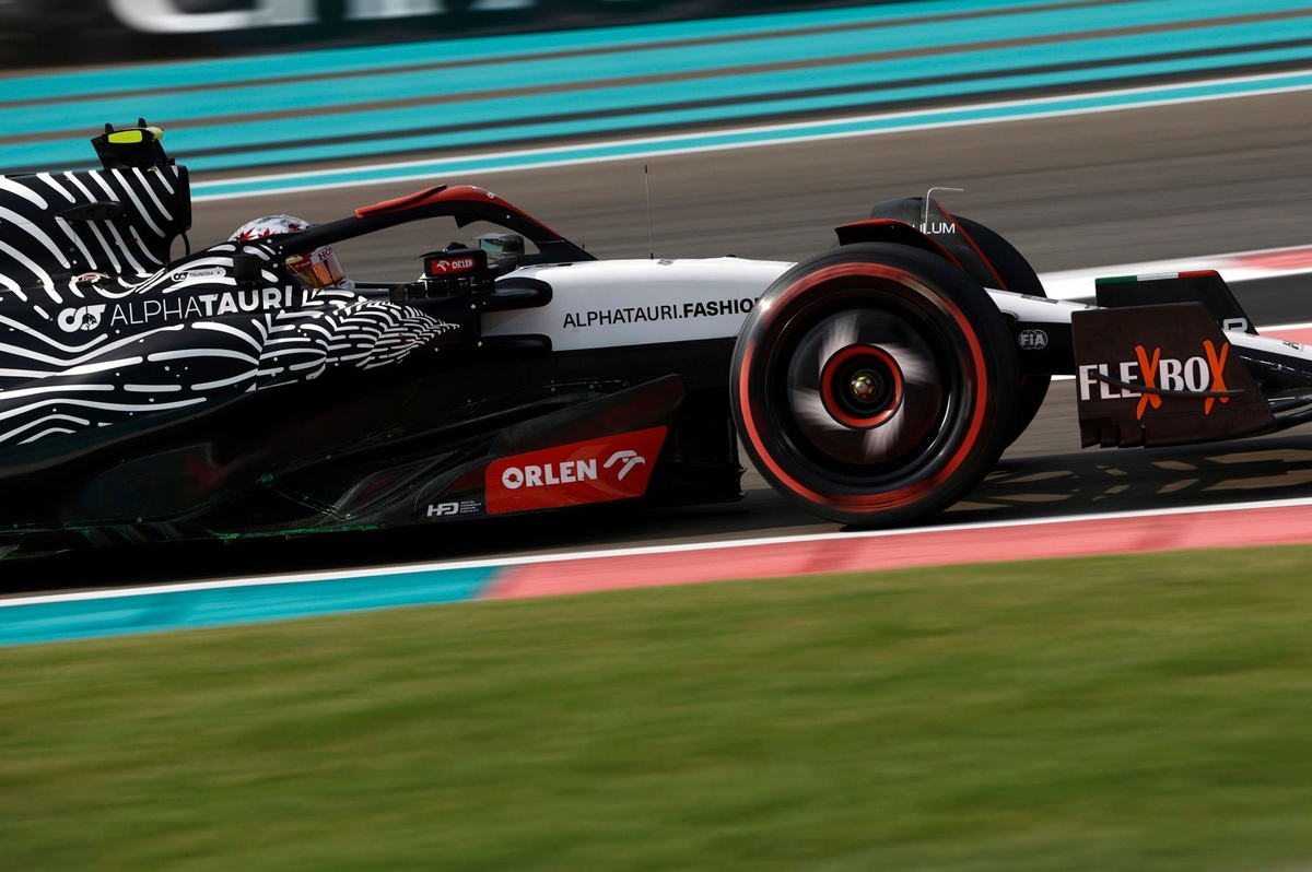 yuki-tsunoda-alphatauri-at04-2.jpg