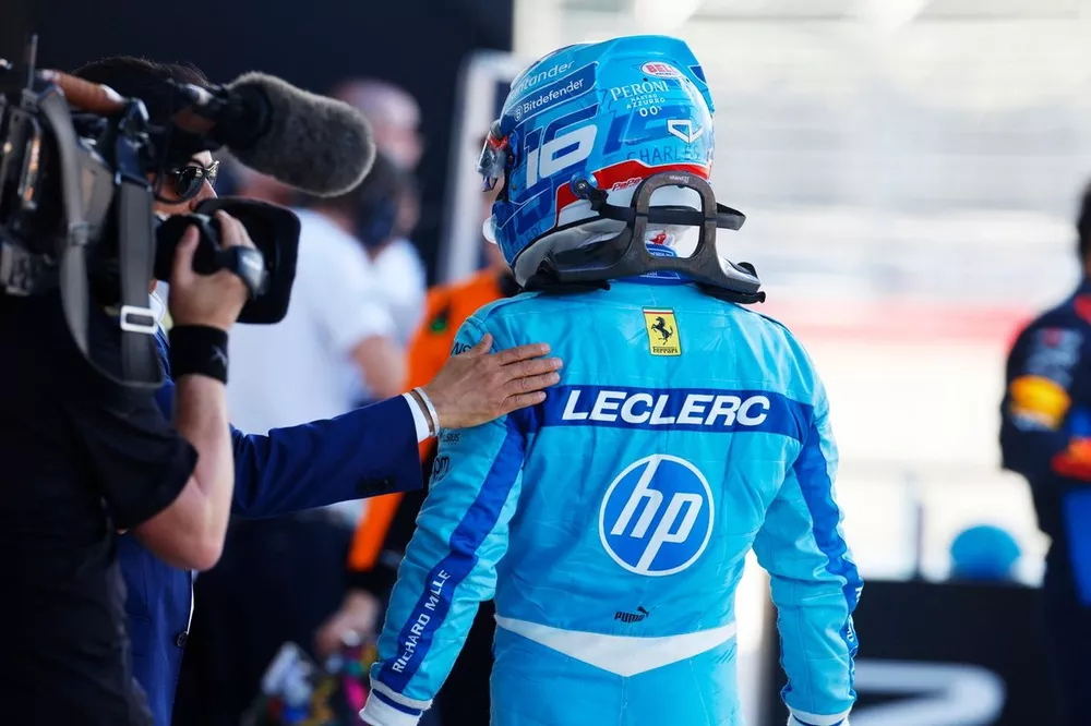 Charles Leclerc, Scuderia Ferrari, dans le parc ferm&eacute;
