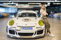 Leticia Bufoni fará estreia como pilota na Porsche Cup Brasil