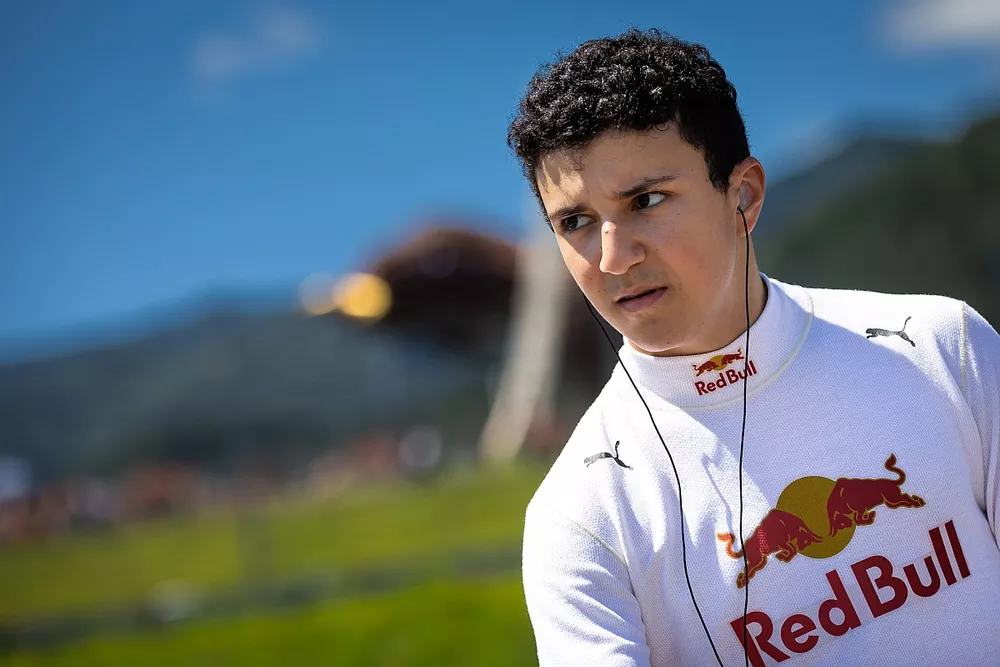 Isack Hadjar, Hitech GP