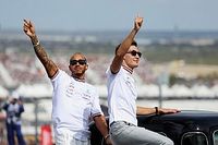 F1: Russell vê Hamilton "melhor do que nunca" e celebra parceria com heptacampeão