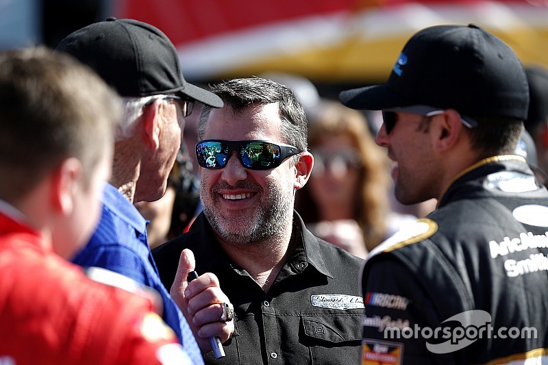 Tony Stewart leads list of 2020 NASCAR Hall of Fame nominees