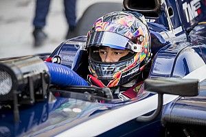 Markelov se lleva la &uacute;ltima pole de la F2 de 2017