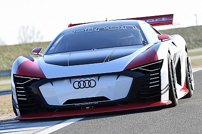 Audi GT menjadi taksi di Formula E