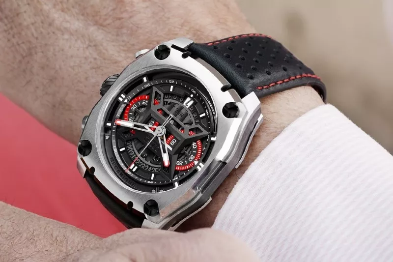 NB24 Stratom: Der Chronograph von CODE41 hat einen neuen, frischen Look