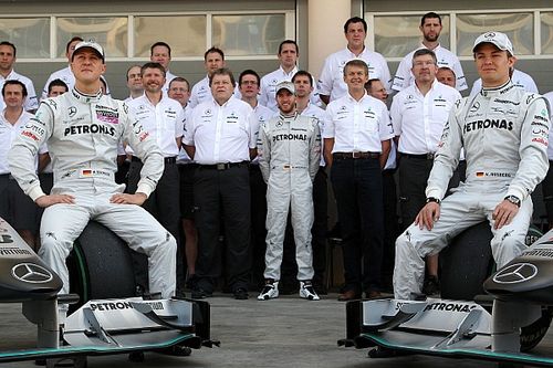 Entre cervezas: as&iacute; acept&oacute; Schumacher volver a la F&oacute;rmula 1