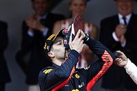 Todas las "víctimas" del 'shoey' de Daniel Ricciardo