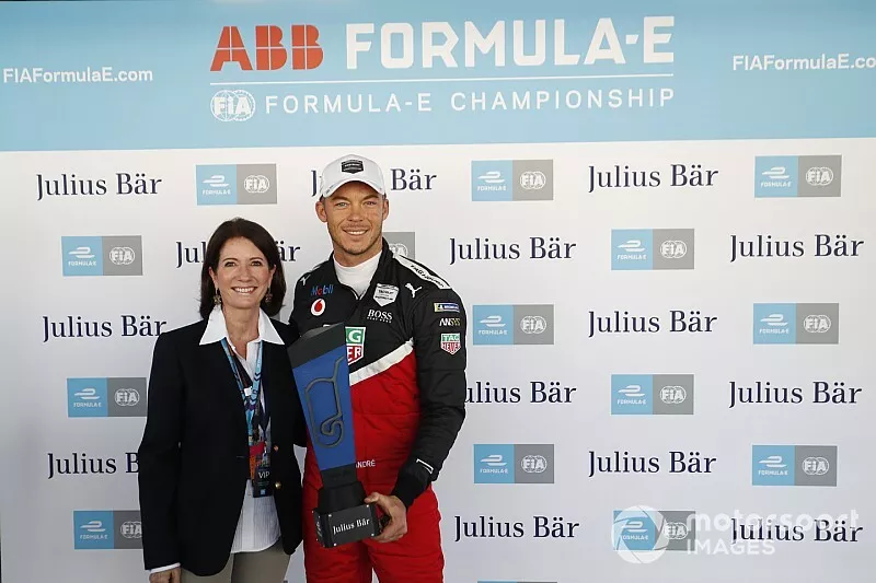Ganador de la pole Andre Lotterer, Tag Heuer Porsche, Porsche 99x Electric