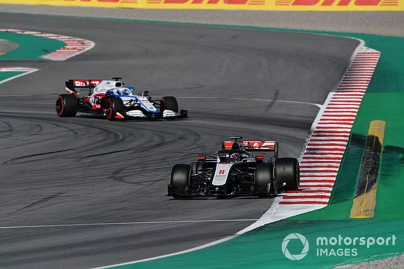 Romain Grosjean, Haas VF-20 devant Nicholas Latifi, Williams FW43 