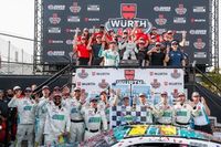 Hamlin se impone a Larson en la NASCAR Cup en Dover