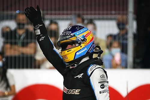 Alonso, brillante "Piloto del D&iacute;a" en la noche de Qatar