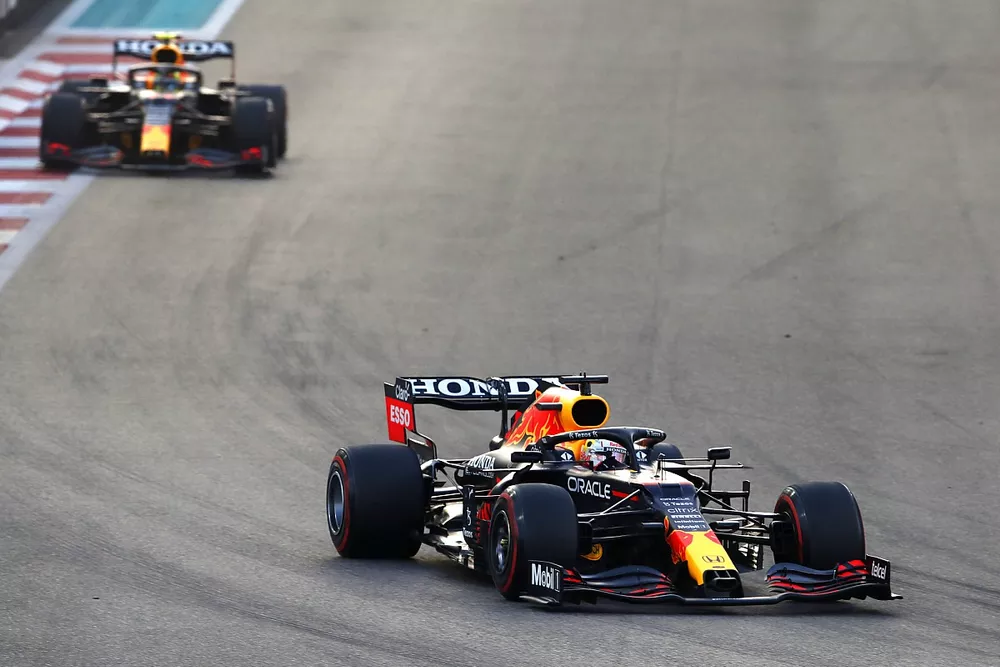 Max Verstappen, Red Bull Racing RB16B, Sergio P&eacute;rez, Red Bull Racing RB16B