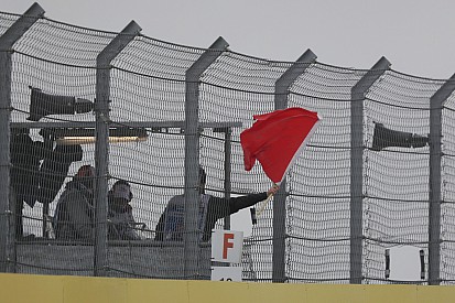 Vettel dice que las normas de bandera roja son "incorrectas"