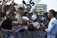Hamilton no ve bien tener aforo completo en Silverstone
