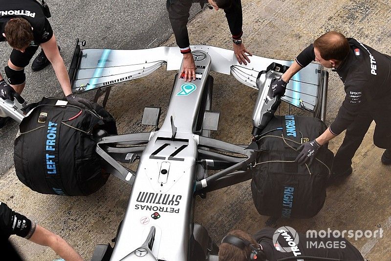 Mercedes-AMG F1 W10, morro y aler&oacute;n delantero