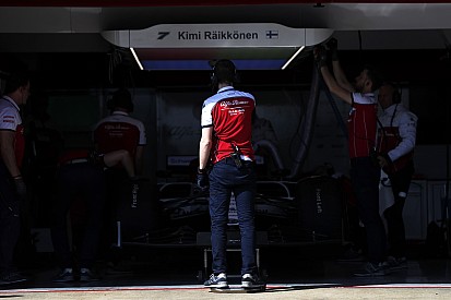 Megvan a magyarázat, hogy miért úszta meg a kipufogógondokat az Alfa Romeo Racing