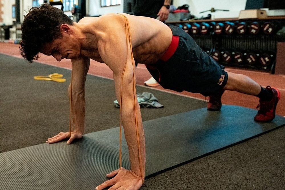 Marc M&aacute;rquez, APC Red Bull 1.jfif