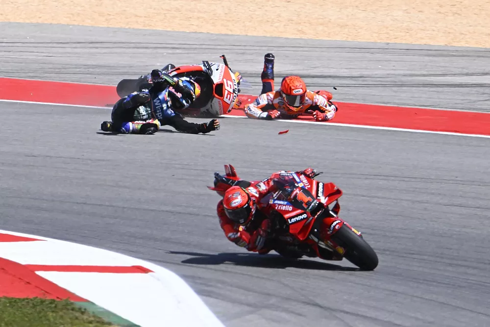 Marc Marquez, Repsol Honda Team, Miguel Oliveira, RNF MotoGP Racing