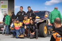 Isidre Esteve se prepara para el Dakar con un Repsol Toyota Hilux V6 "más competitivo"
