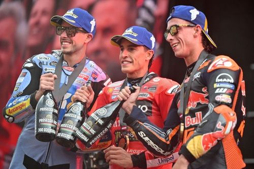 Acosta se cuela en la lucha por el podio del Mundial de MotoGP, que podría ser histórico