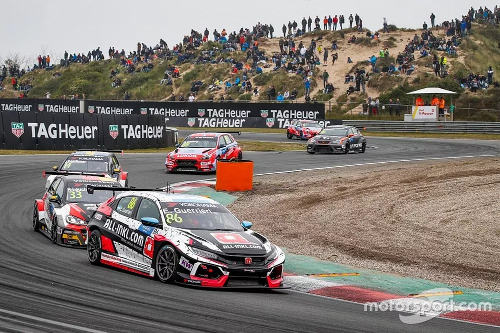 Esteban Guerrieri, ALL-INKL.COM M&uuml;nnich Motorsport Honda Civic Type R TCR; Benjamin Leuchter, SLR Volkswagen Volkswagen Golf GTI TCR