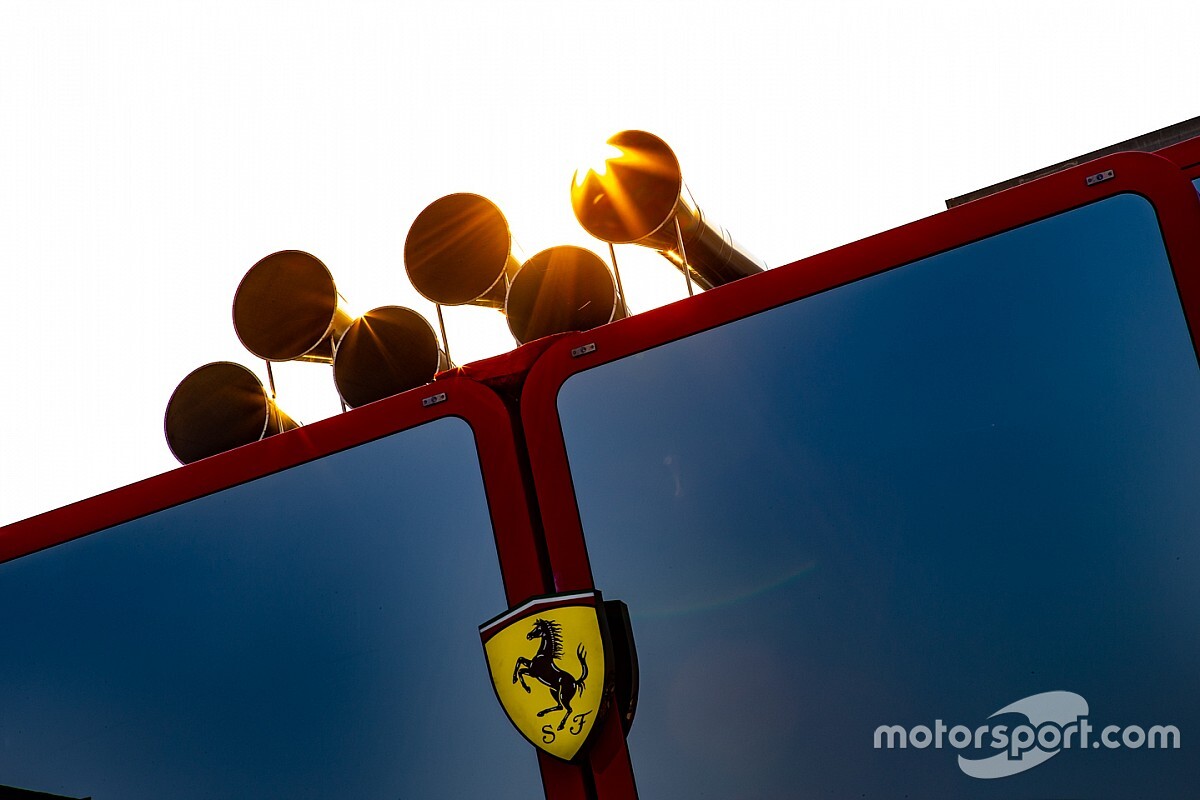 Прямой эфир: презентация Ferrari