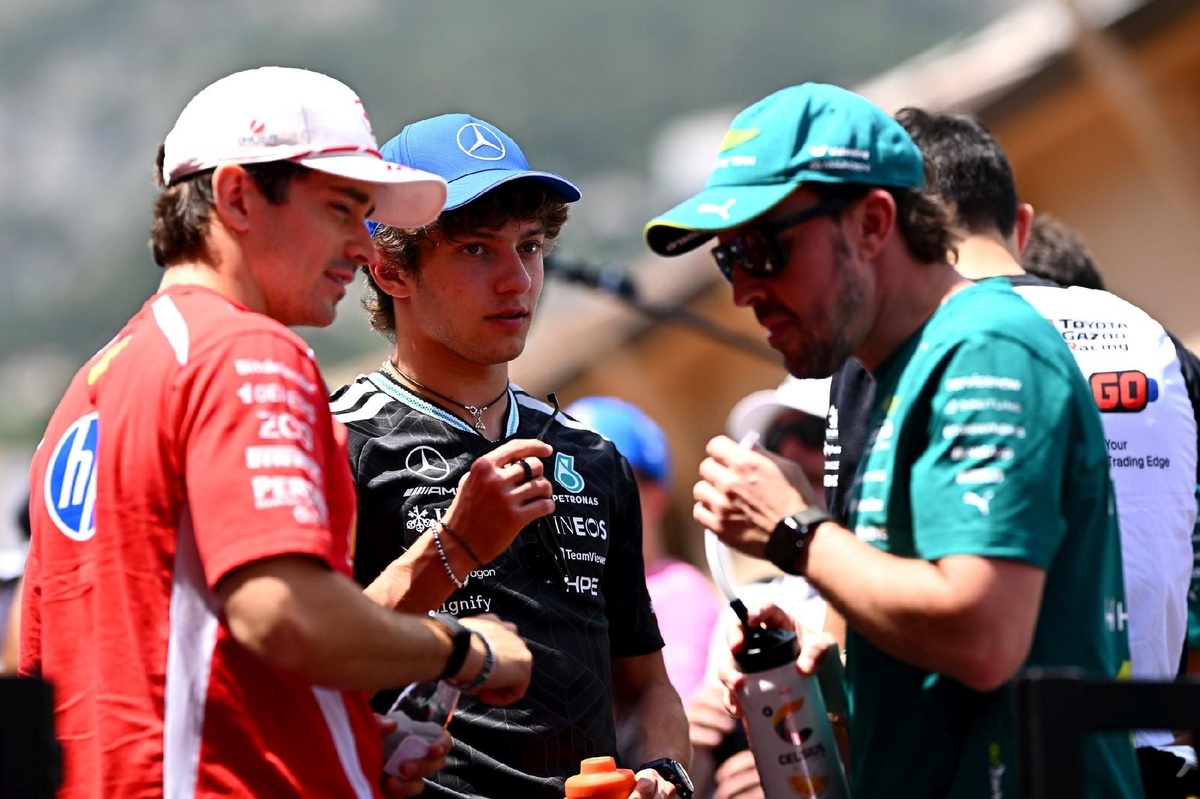 Alonso pone en contexto el dominio de Antonelli: "Ahora tiene un coche que gana"