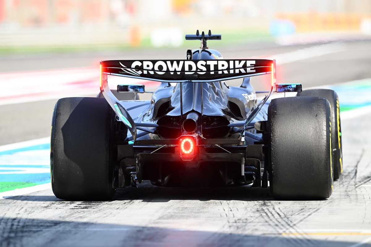 Russell admite que los test de F1 han sido "un baño de realidad" para Mercedes