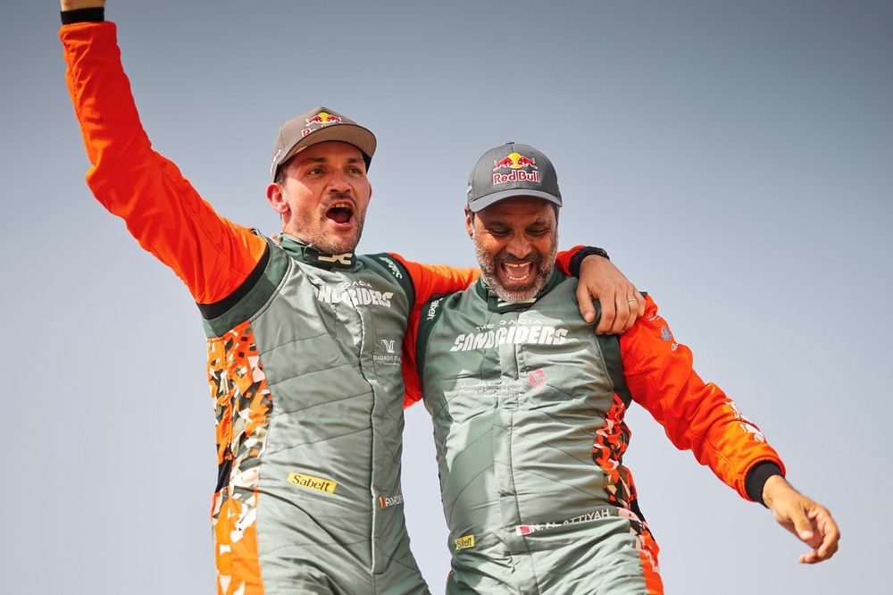 #299 Dacia Sandriders Dacia: Nasser Al-Attiyah, Fabian Lurquin