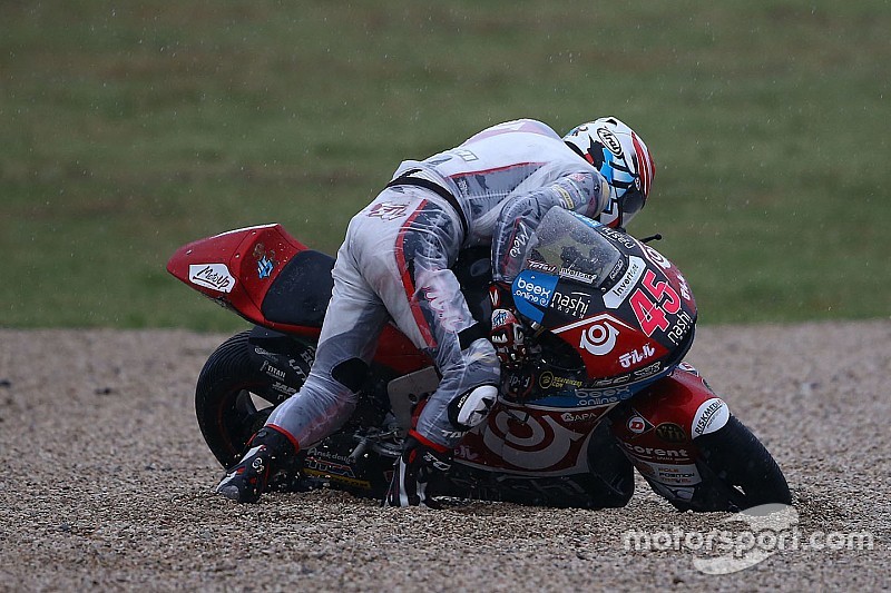 Серфинг на мотоцикле. Такой аварии в MotoGP вы еще не видели