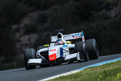 Mason completes 12-car grid for F3.5 season opener